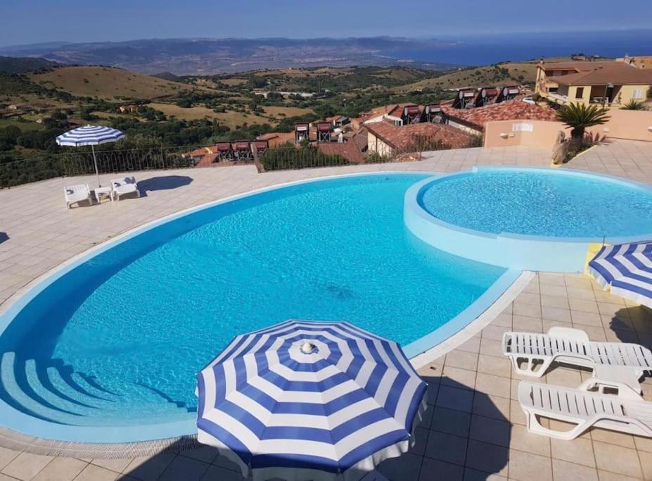 Casa Smeralda - Piscina E Vista Sul Mare! Trinità dʼAgultu Екстериор снимка